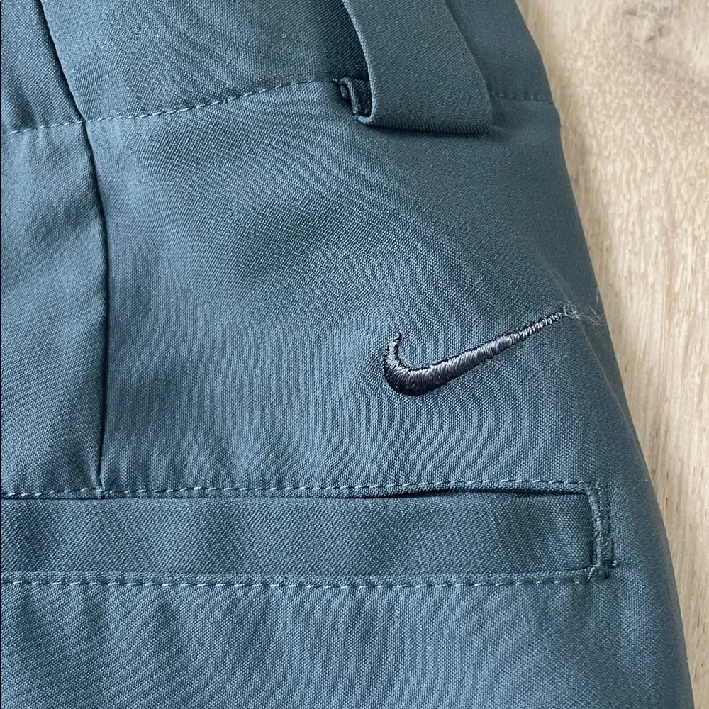 Nike Golf Dri-Fit Shorts 10” Inseam Size 6 Blue
